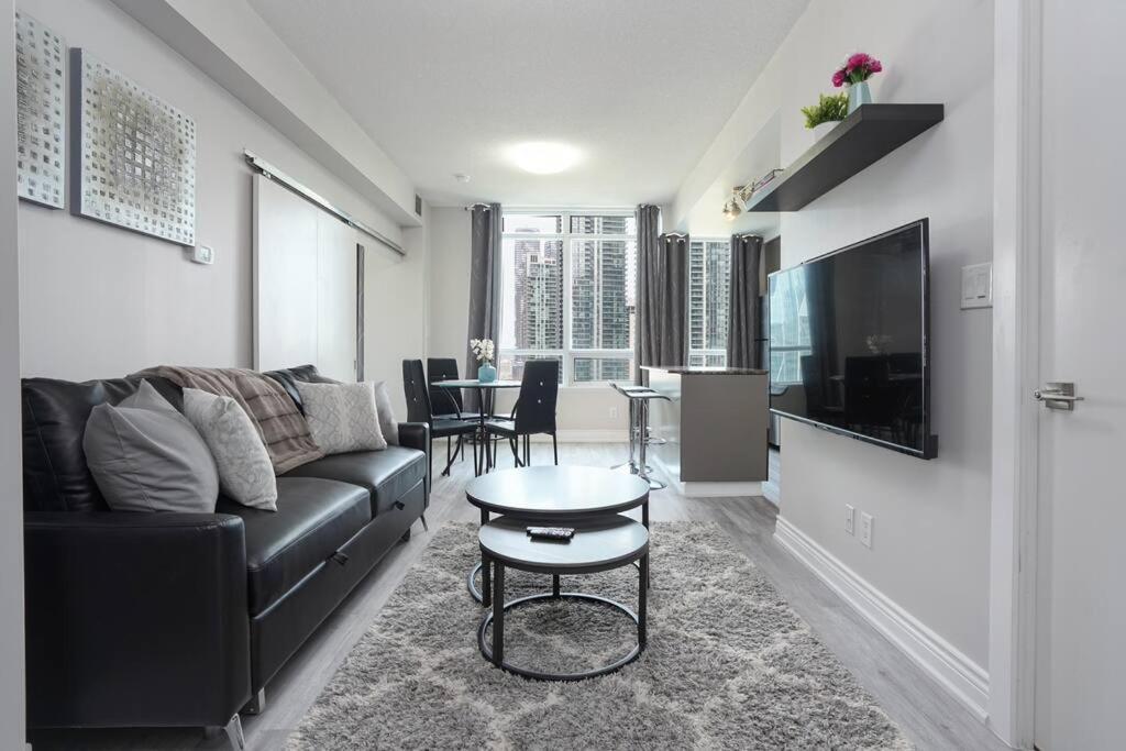 1504 Brand New Best Location 1Br Den With Amazing View Торонто Экстерьер фото